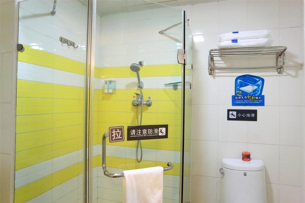 7Days Inn Zhuhai North Railway Station Jinding Exterior photo